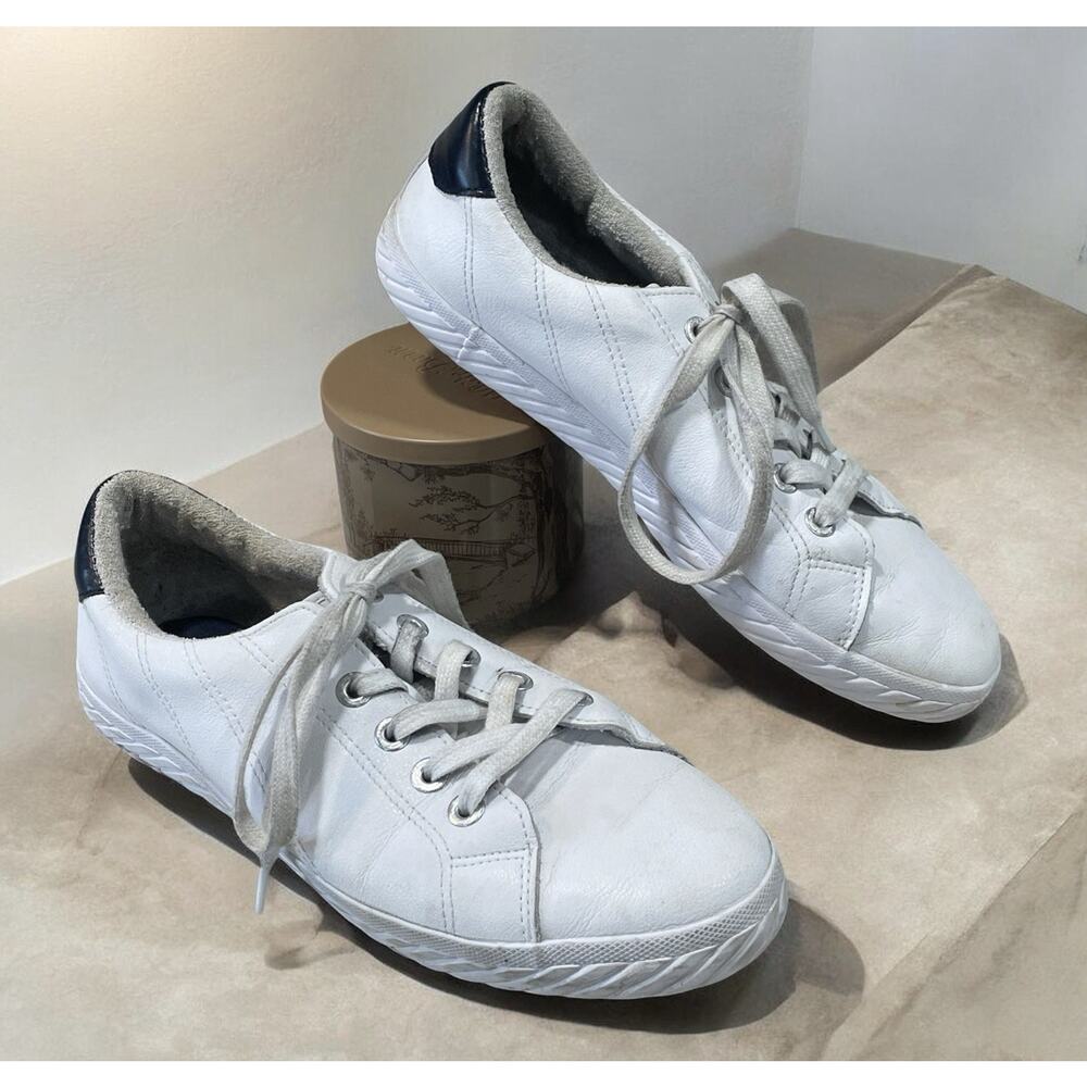 Tommy Bahama Leather White Sneaker Lace-up Shoes Women’s Size 10 Memory Foam